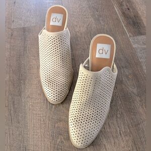Dolce Vita Mules - Natural cream